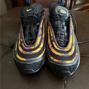 Nike Kids Shoes Black and Orange